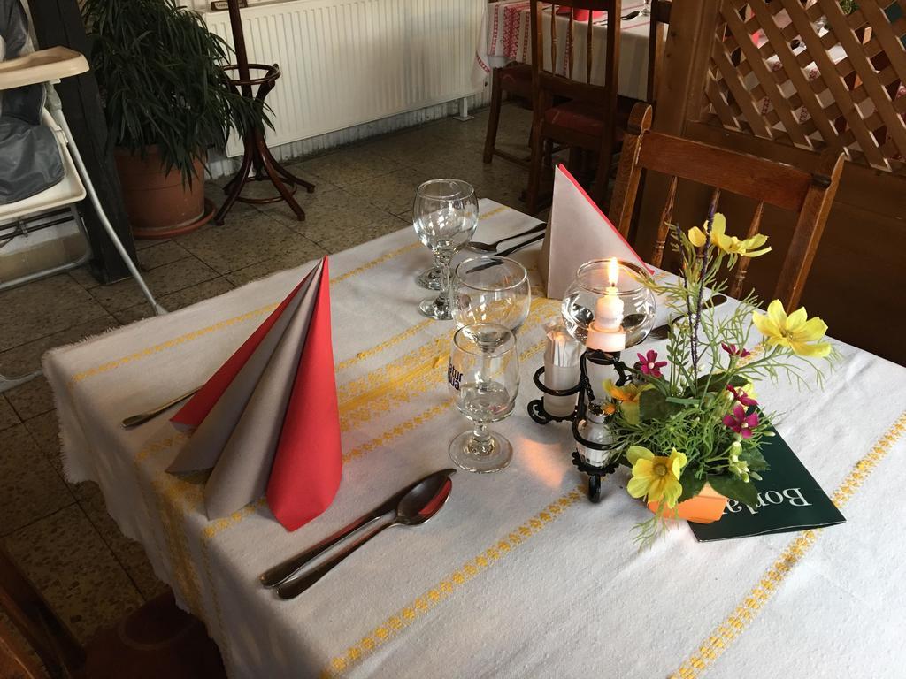 Kis-Duna Motel & Camping Mosonmagyaróvár Eksteriør bilde